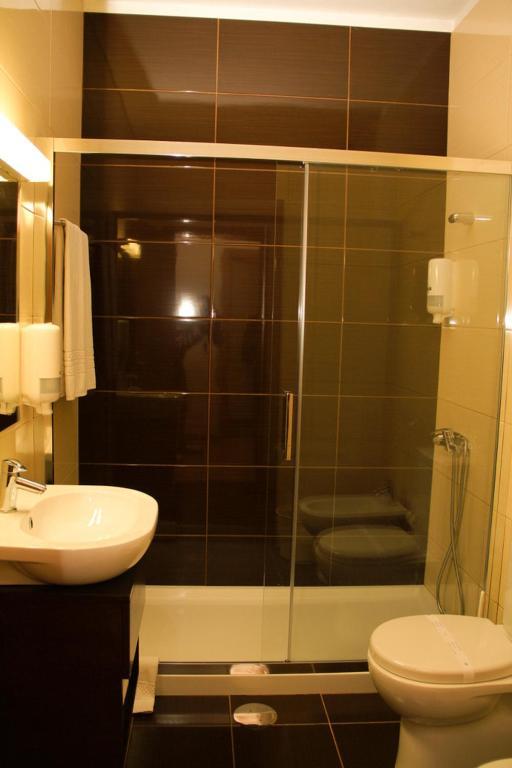 Hotel Chale Paredes (Porto) Quarto foto