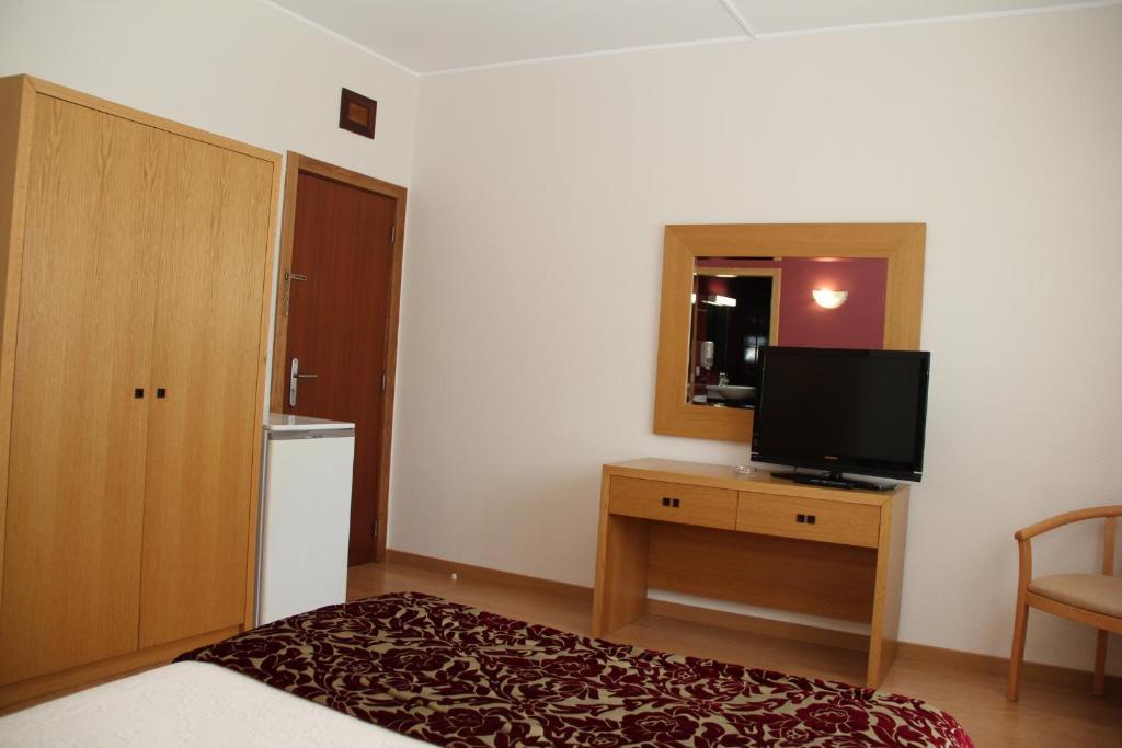 Hotel Chale Paredes (Porto) Quarto foto