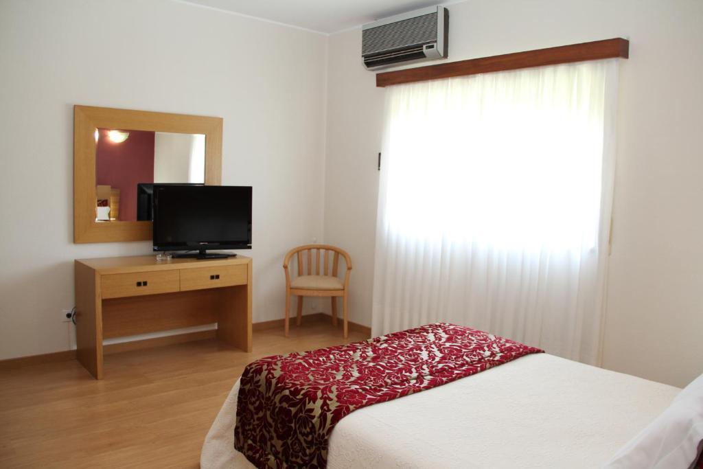 Hotel Chale Paredes (Porto) Quarto foto