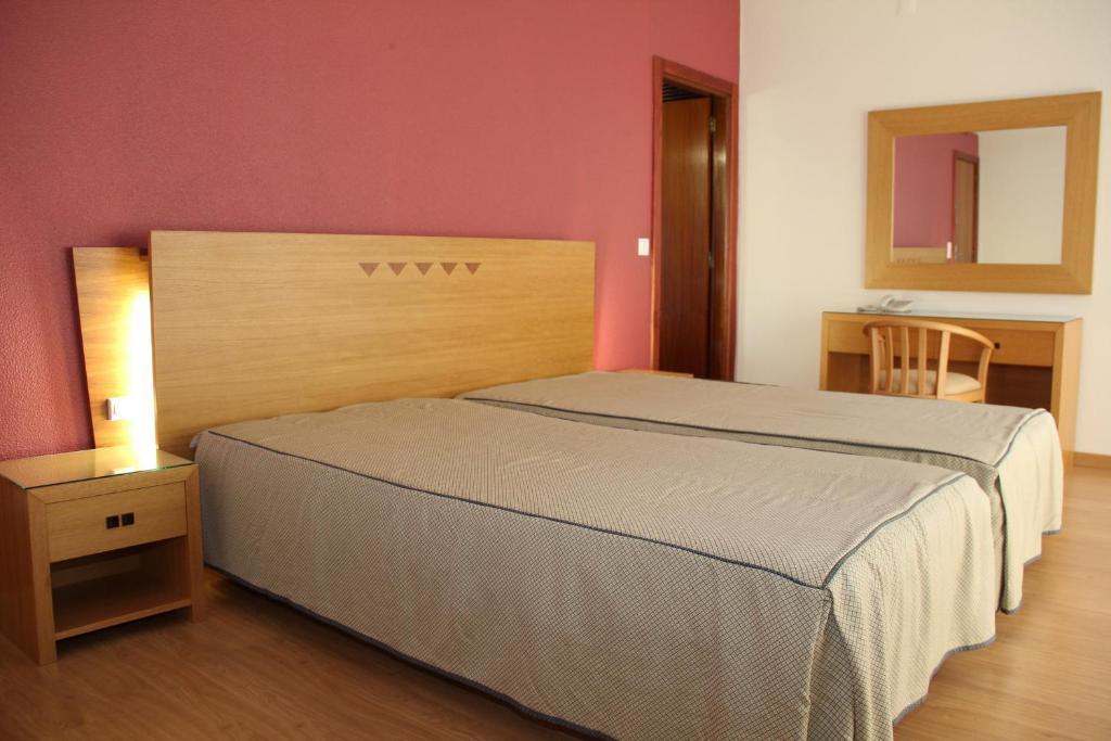 Hotel Chale Paredes (Porto) Quarto foto